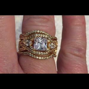 New sz. 8 gold plated ring set